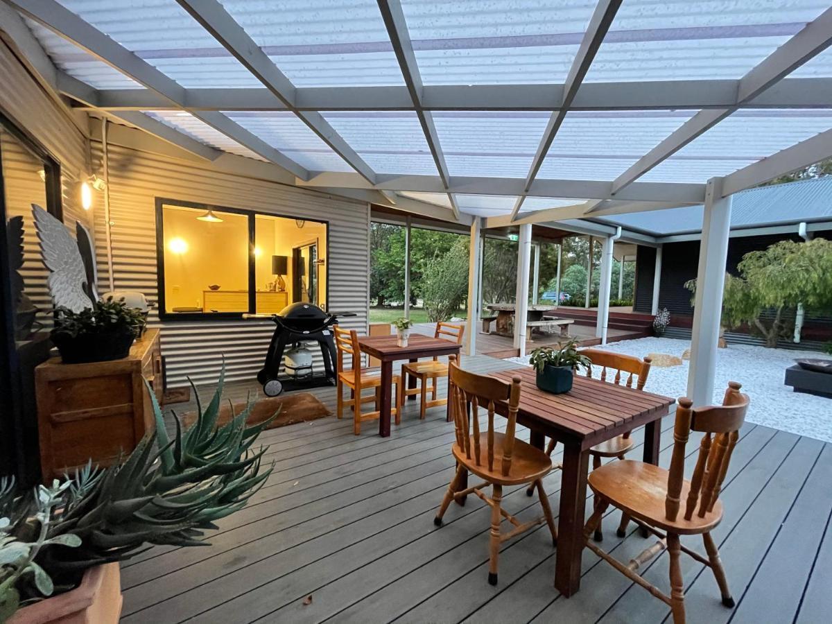 Grape Juice Retreat Rustic Romantic Gateway 5Mins To Beaches & Town Margaret River Exterior foto