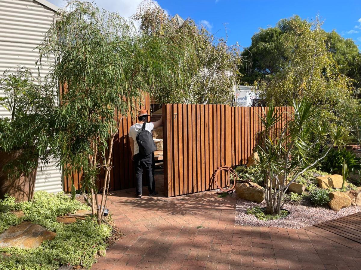 Grape Juice Retreat Rustic Romantic Gateway 5Mins To Beaches & Town Margaret River Exterior foto
